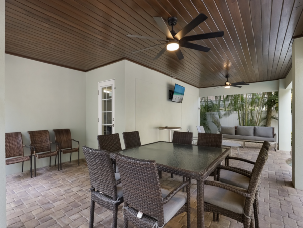 Six Bedroom Luxury Vacation Rental Anna Maria with Pool